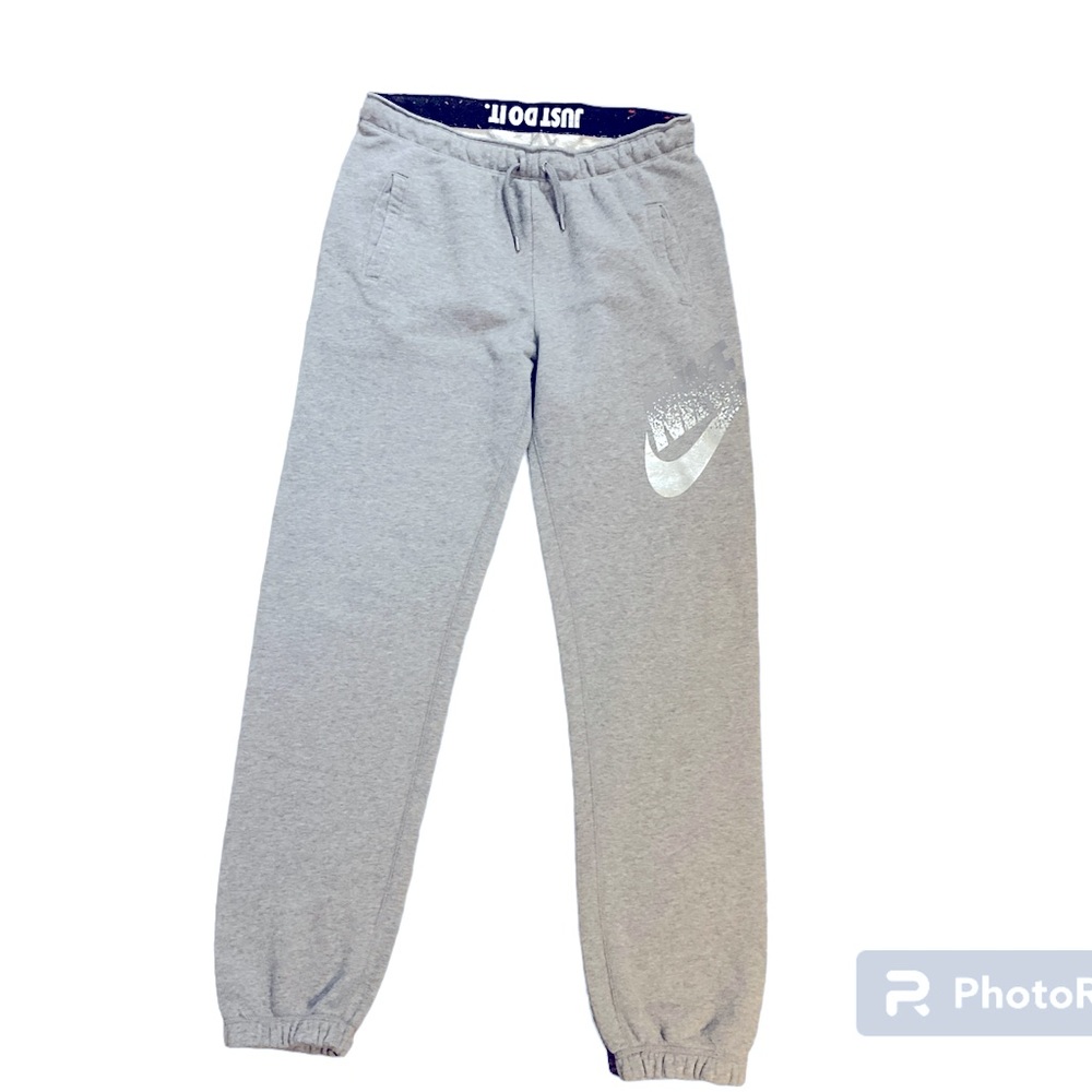 Women’s Nike sweats, grey with silver swoosh